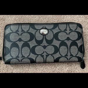 Coach wallet